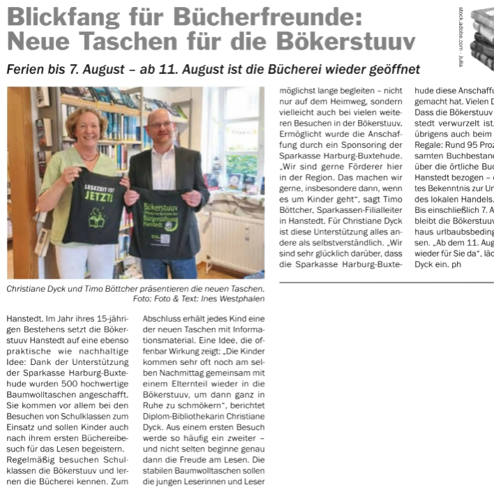 Drei Frauen präsentieren Bücher und neue Stofftaschen in einem Artikel über Bücherfreunde.